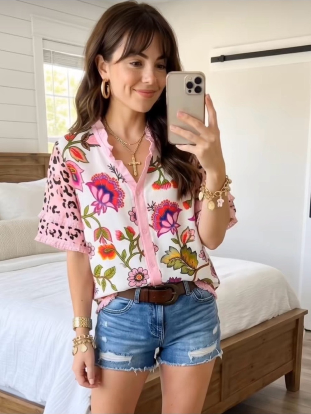 Pink Floral Button-Up Blouse with Scallop Trim L
